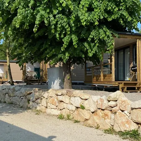 皮安特勒露营地 营地