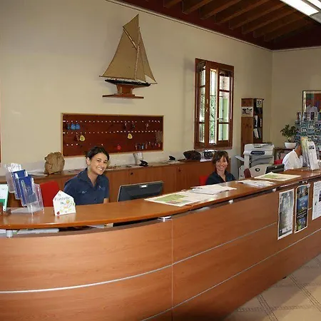 皮安特勒露营地 Moniga del Garda